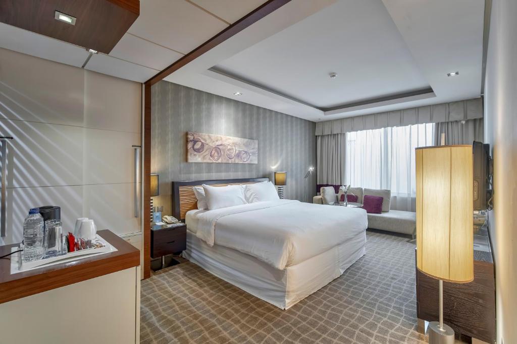 Отдых в отеле Majestic Premier Hotel (ex. Four Points By Sheraton) Дубай (город) ОАЭ