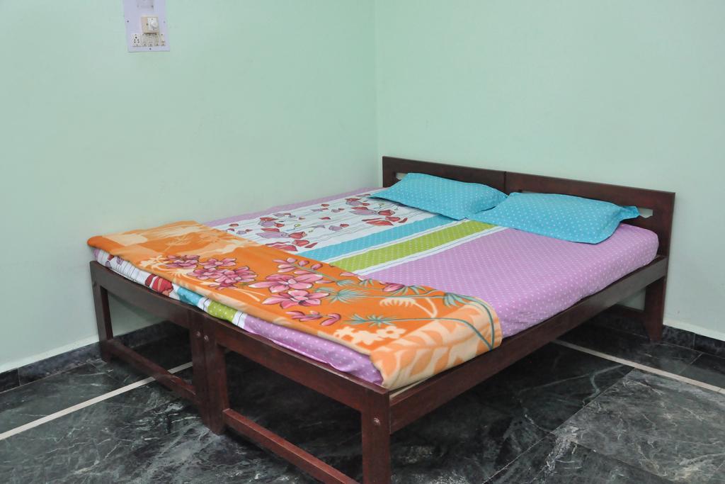 Hotel rest Castelinhos Guest House Gоа northern India