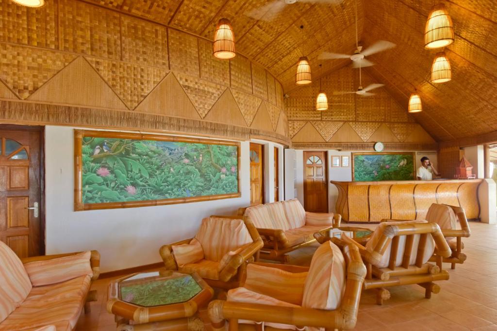 Отдых в отеле Thulhagiri Island Resort