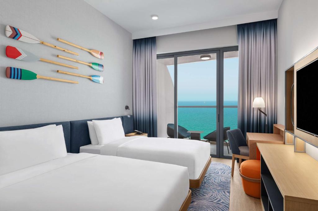 Hotel reviews Hampton by Hilton Marjan Island