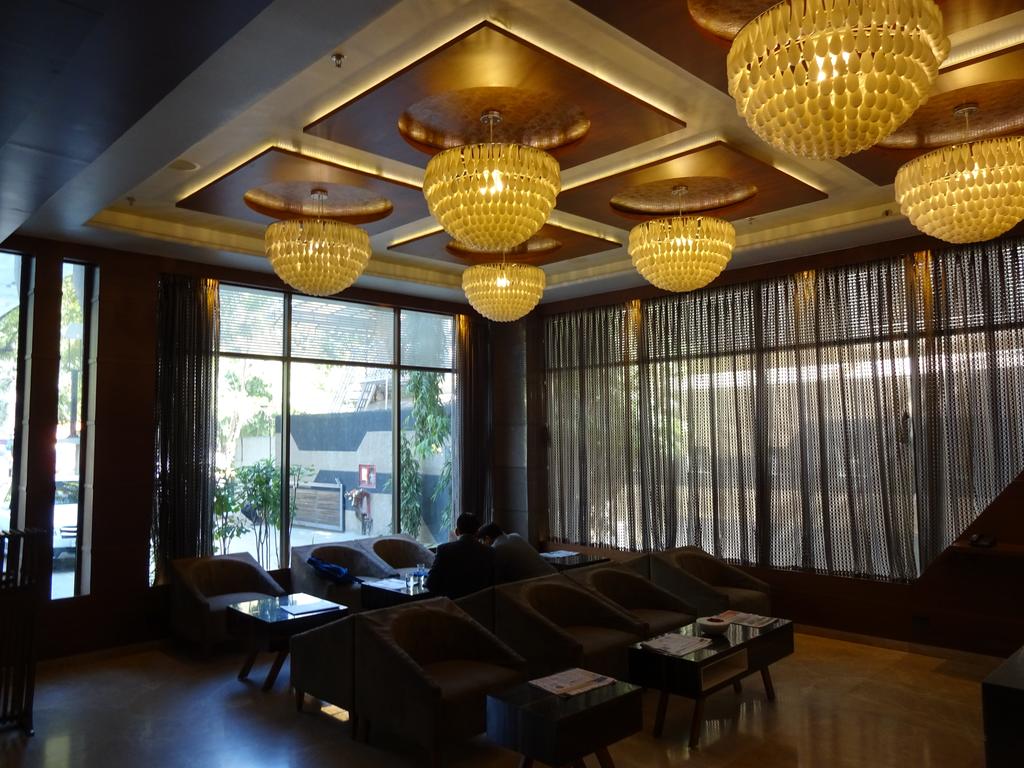 Hotel Cosmopolitan Ahmedabad, Ахмадабад, фотографії турів