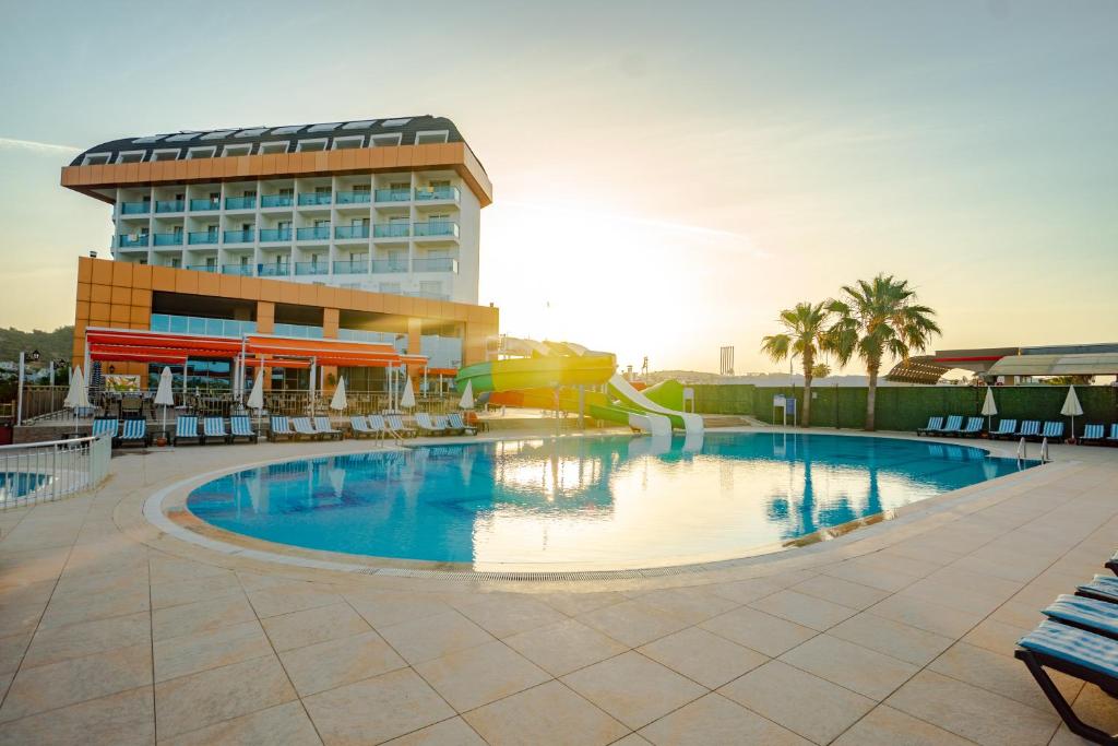 Throne Beach Resort & Spa (Ex.Throne Nilbahir), Турция, Сиде, туры, фото и отзывы
