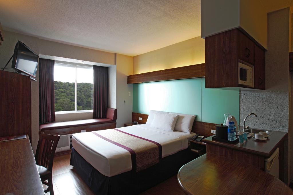Microtel Inn & Suites Baguio, Манила