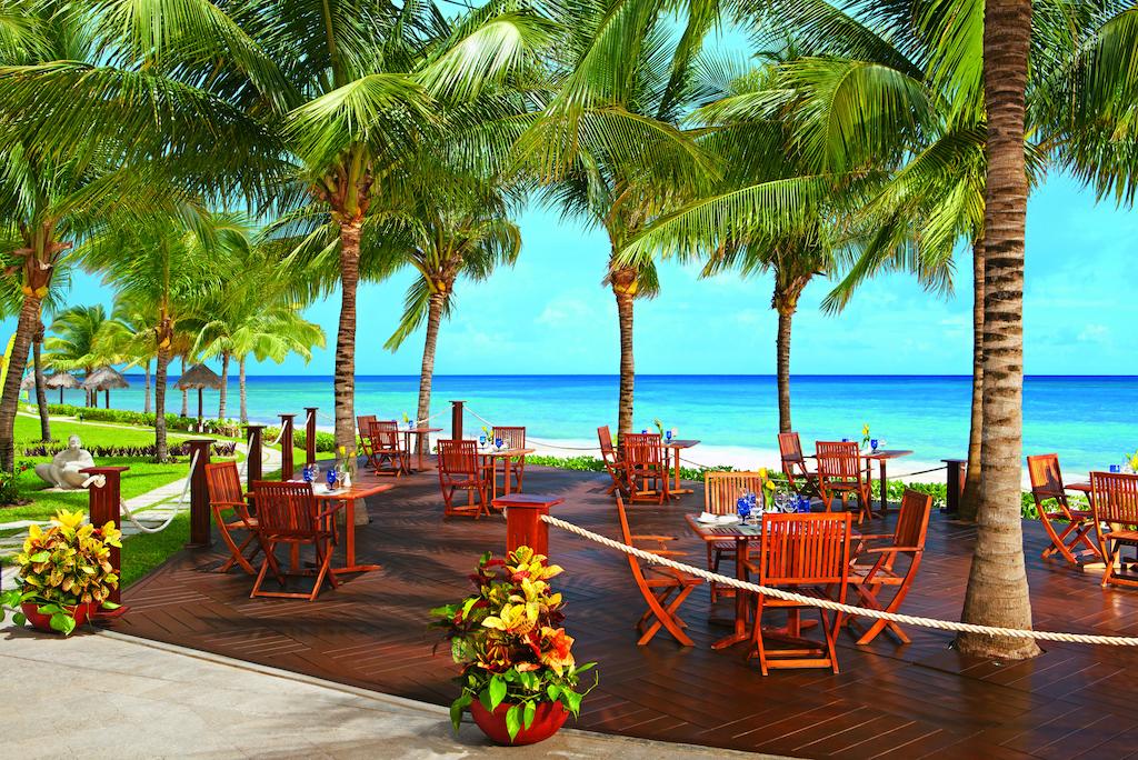 Hotel rest Secrets Capri Riviera Cancun Playa del Carmen