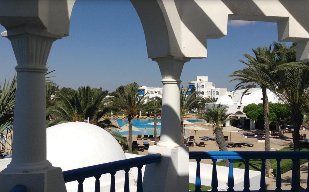 Відпочинок в готелі Mirage Beach Club (ex. Club Med)