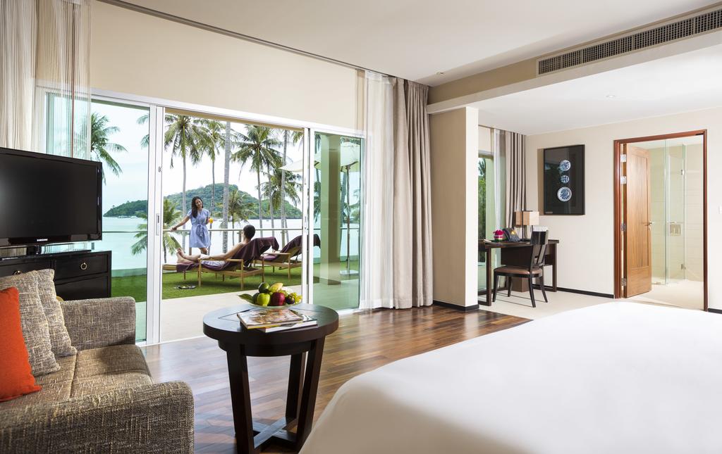 Готель, Phuket Panwa Beachfront Resort