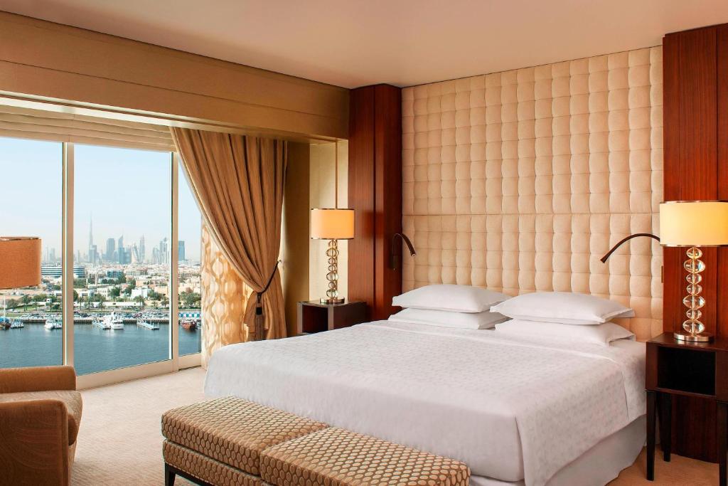 Hot tours in Hotel Sheraton Dubai Creek Hotel & Towers