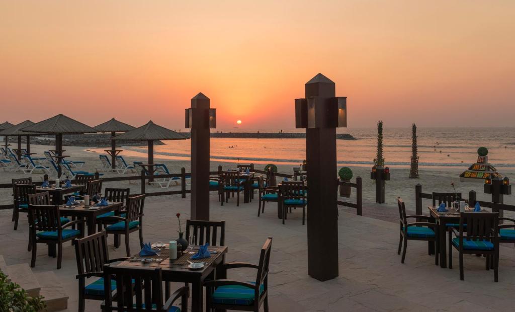 Горящие туры в отель Coral Beach Resort Sharjah Шарджа
