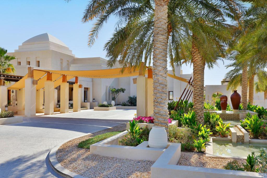 Al Wathba A Luxury Collection Desert Resort & Spa цена
