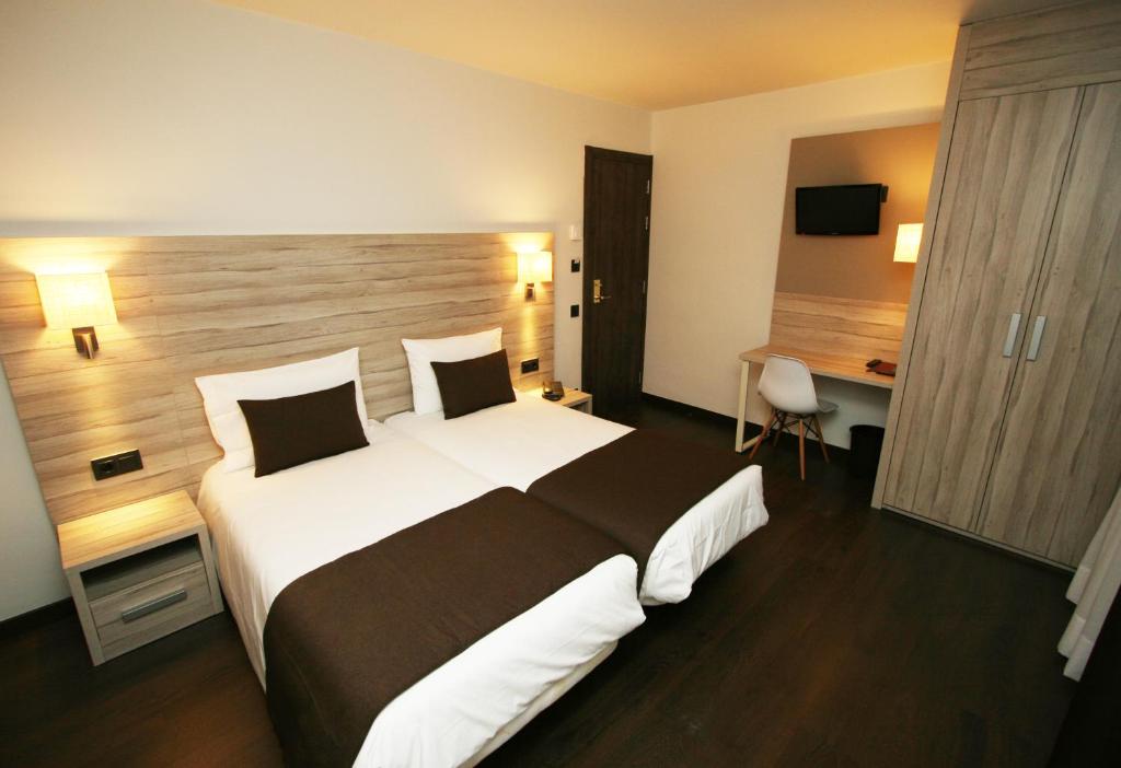 Відпочинок в готелі Pyrenees Андорра-ла-Велья Андорра