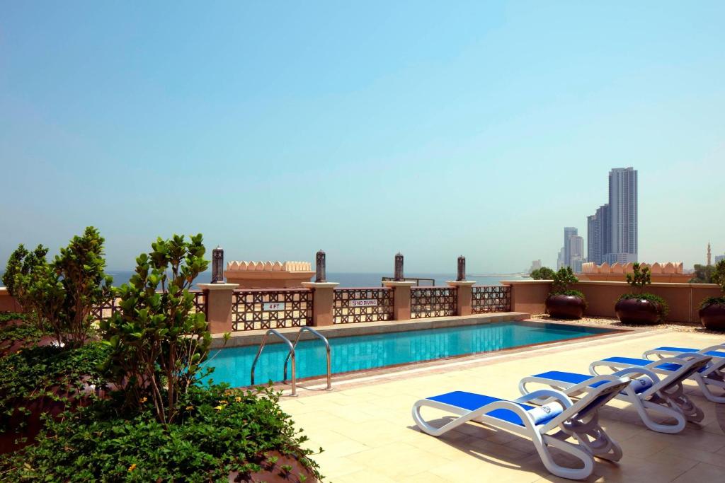 Отель, 5, Sheraton Sharjah Beach Resort & Spa