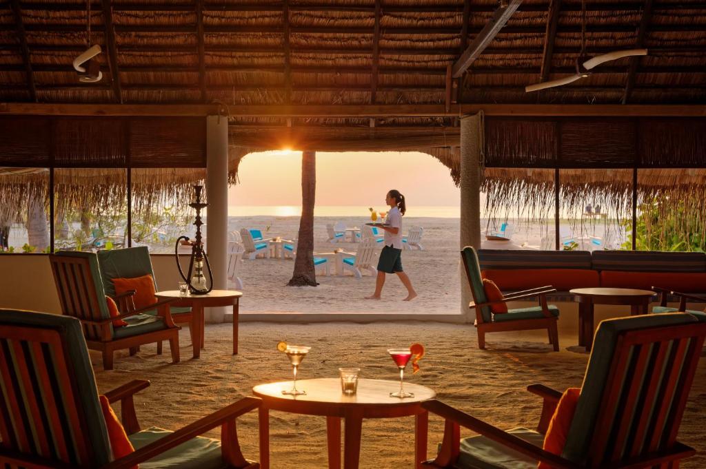 Горящие туры в отель Rihiveli Maldives Resort (ex. Rihiveli the Dream) Южный Мале Атолл Мальдивы
