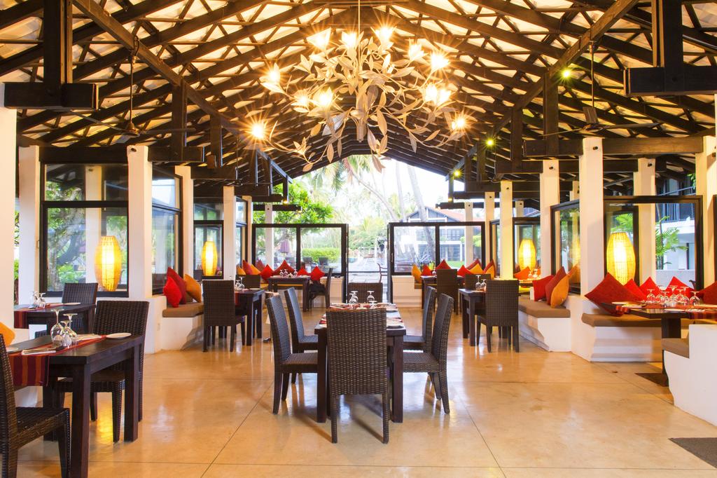 Avani Bentota Resort & Spa фото та відгуки