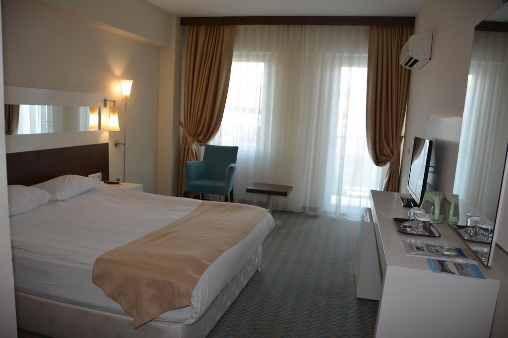 Отдых в отеле Tripolis Hotel