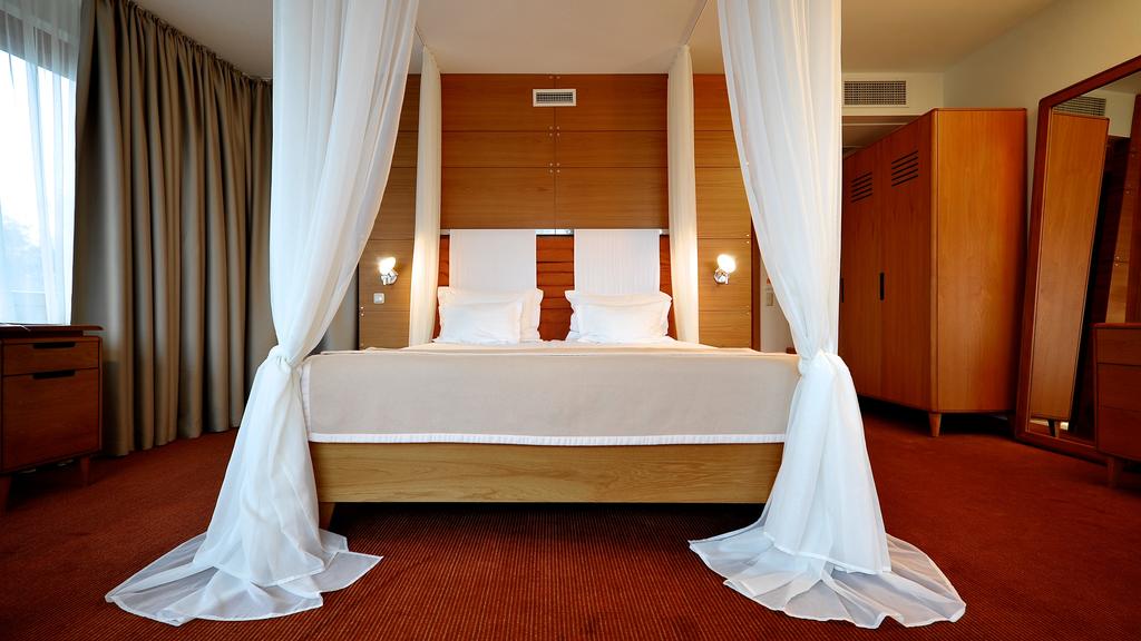 Цены в отеле Palanga Luxury