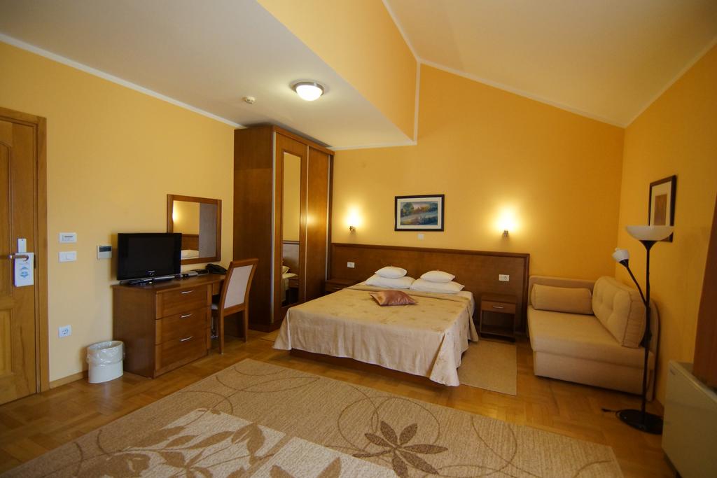 Горящие туры в отель Hotel Stella Di Mare Бечичи Черногория