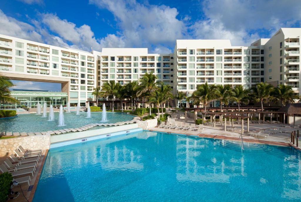 Отель, The Westin Lagunamar Ocean Resort Villas & Spa Cancun
