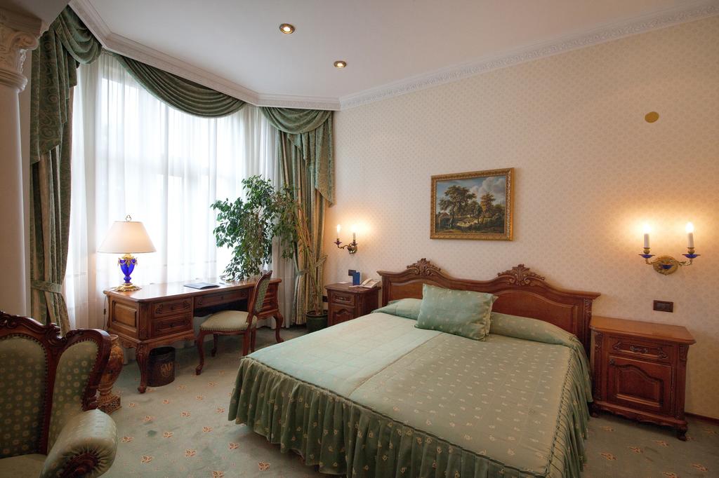 Grand Hotel London Болгария цены