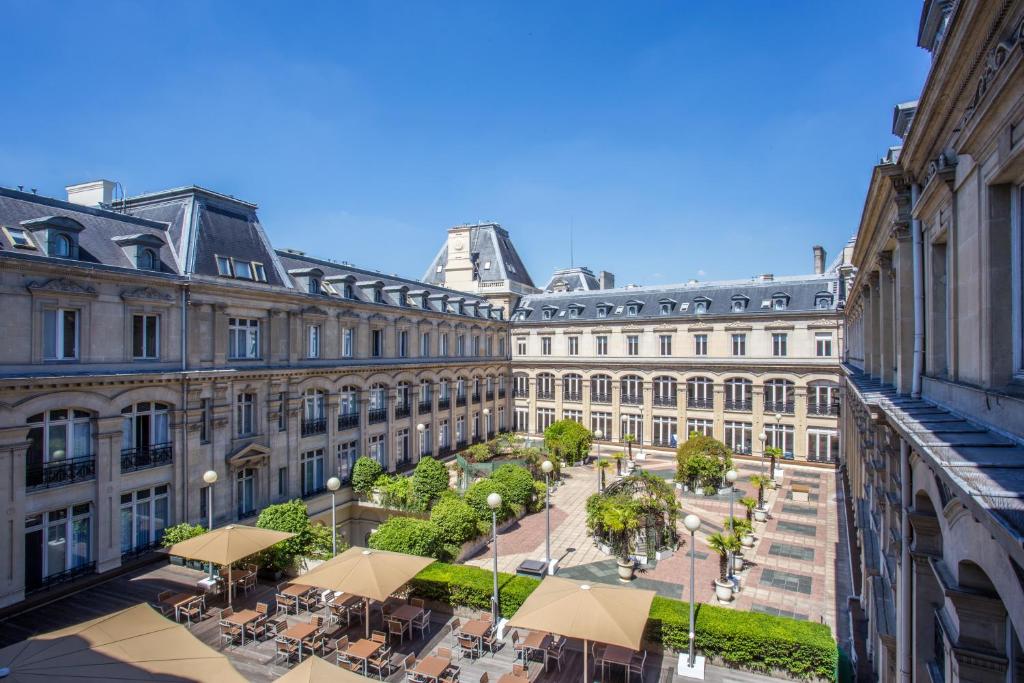 Париж Crowne Plaza Republique цены
