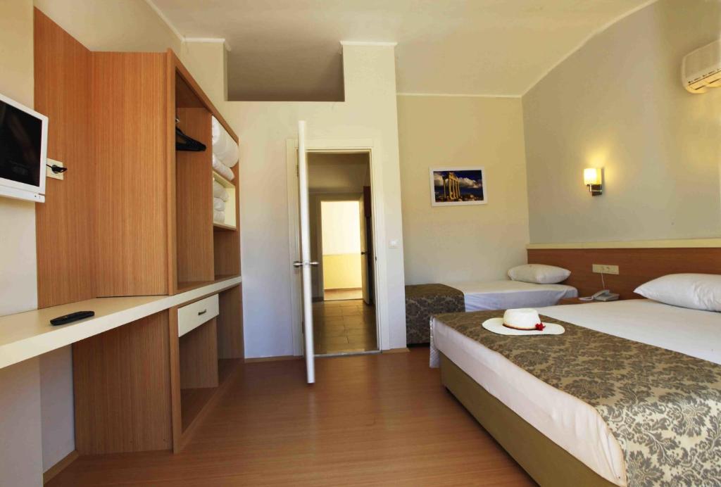 Tours to the hotel Sun City Apartments & Hotel Side Turkey