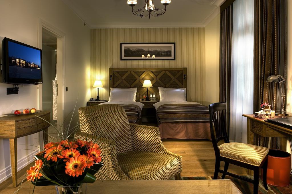 Відпочинок в готелі Grand Hotel Kempinski