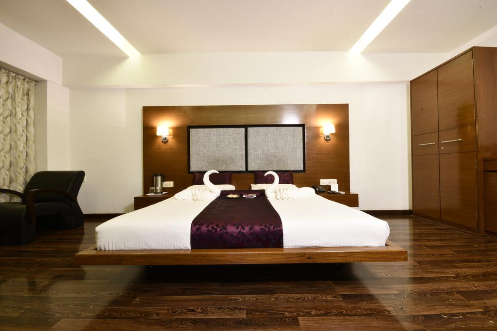 Индия Platinum Residency Hotel