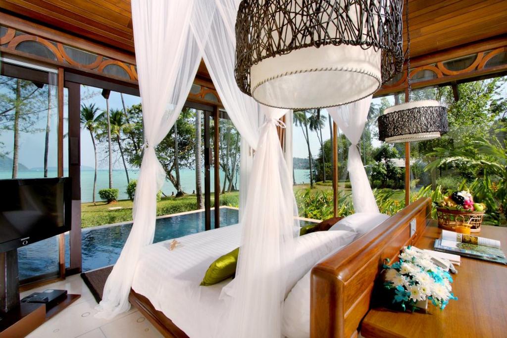 The Vijitt Resort Phuket цена
