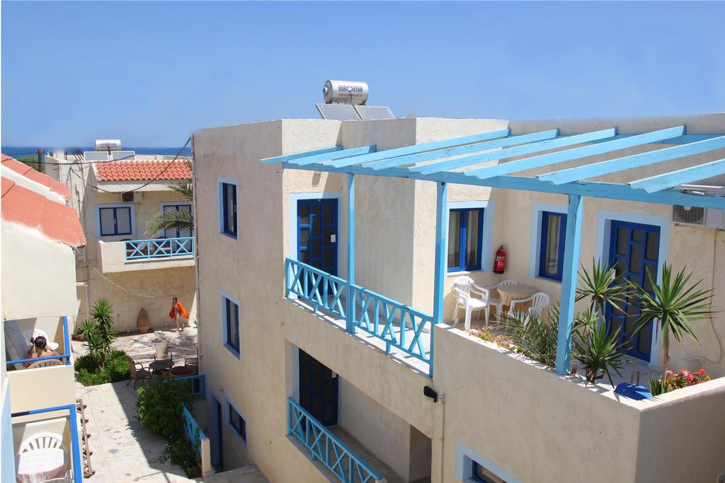 Фото готелю Tsalos Beach Apartments