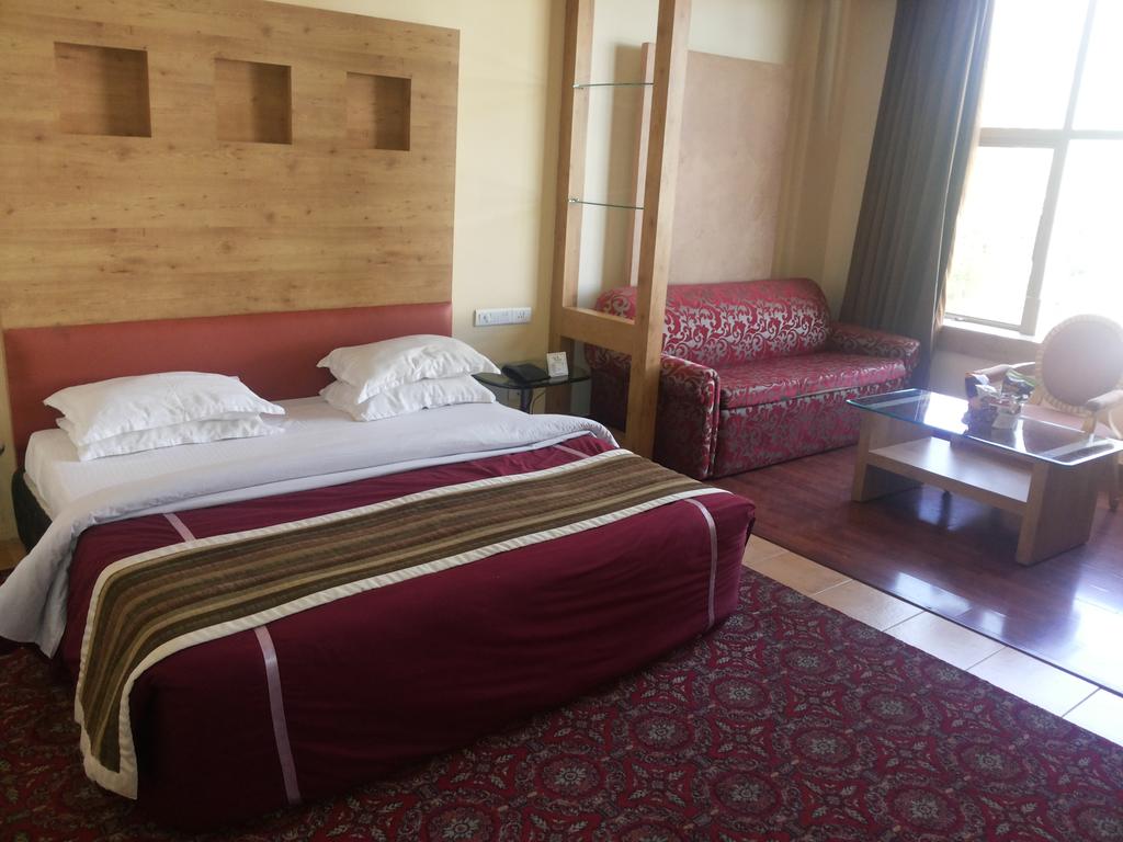 Kc Residency, Шринагар