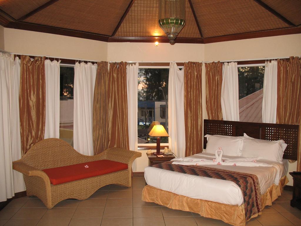 Отдых в отеле Aanari Hotel & Spa Флик-ан-Флак Маврикий