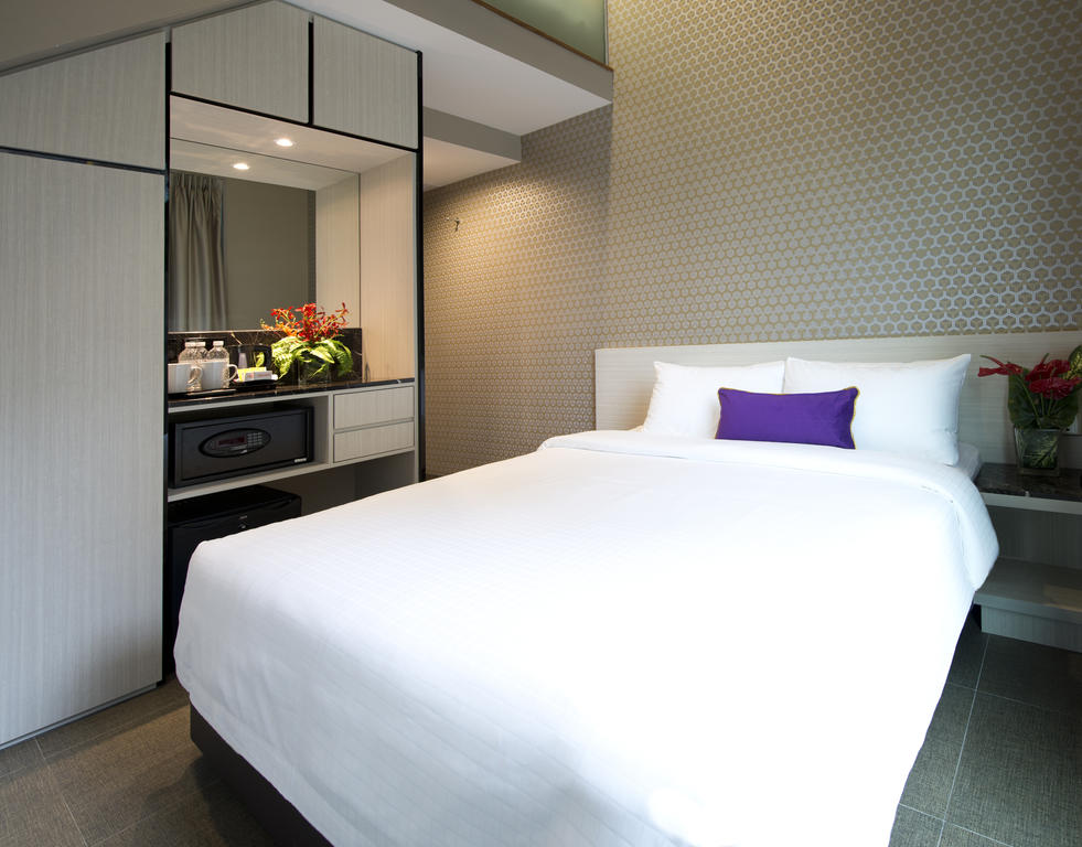 V Hotel Bencoolen Сингапур цены