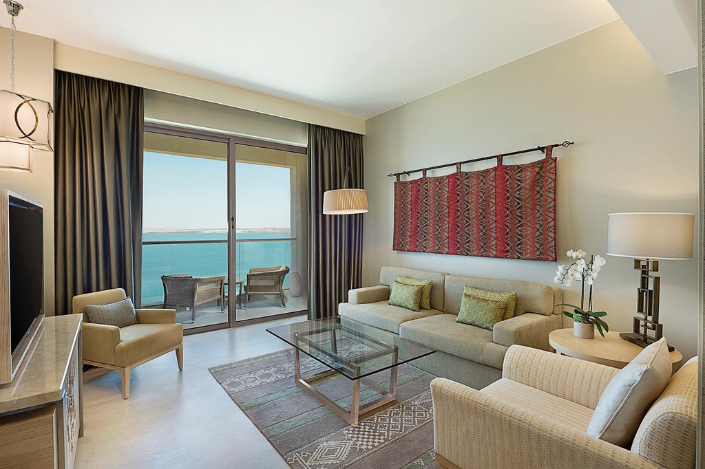 Hilton Dead Sea Resort & Spa, Morze Martwe