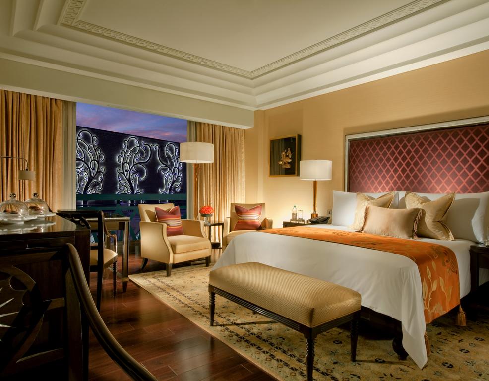 Ціни в готелі The Leela Palace Chennai