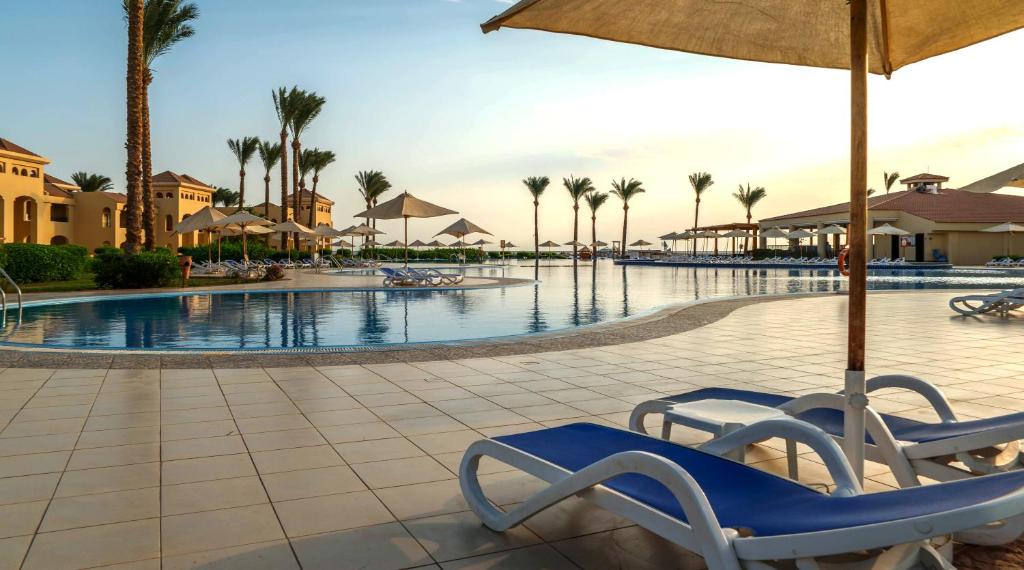 Цены в отеле Cleopatra Luxury Resort Makadi Bay