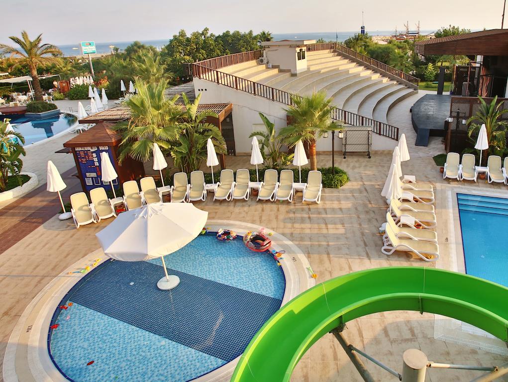 Ceny hoteli Sunis Evren Beach Resort Hotel & Spa