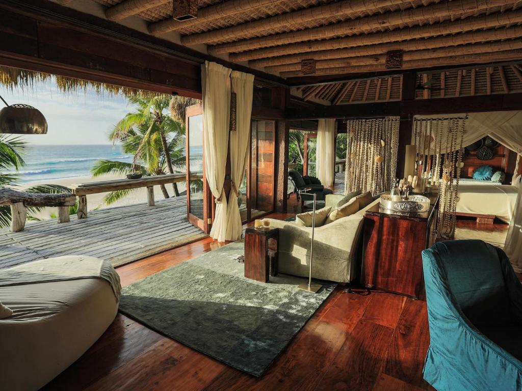 Відгуки гостей готелю North Island Seychelles