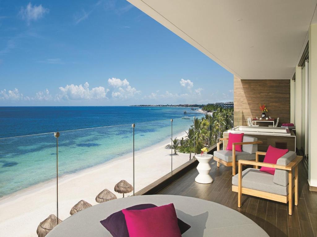Mexico Breathless Riviera Cancun Resort & Spa