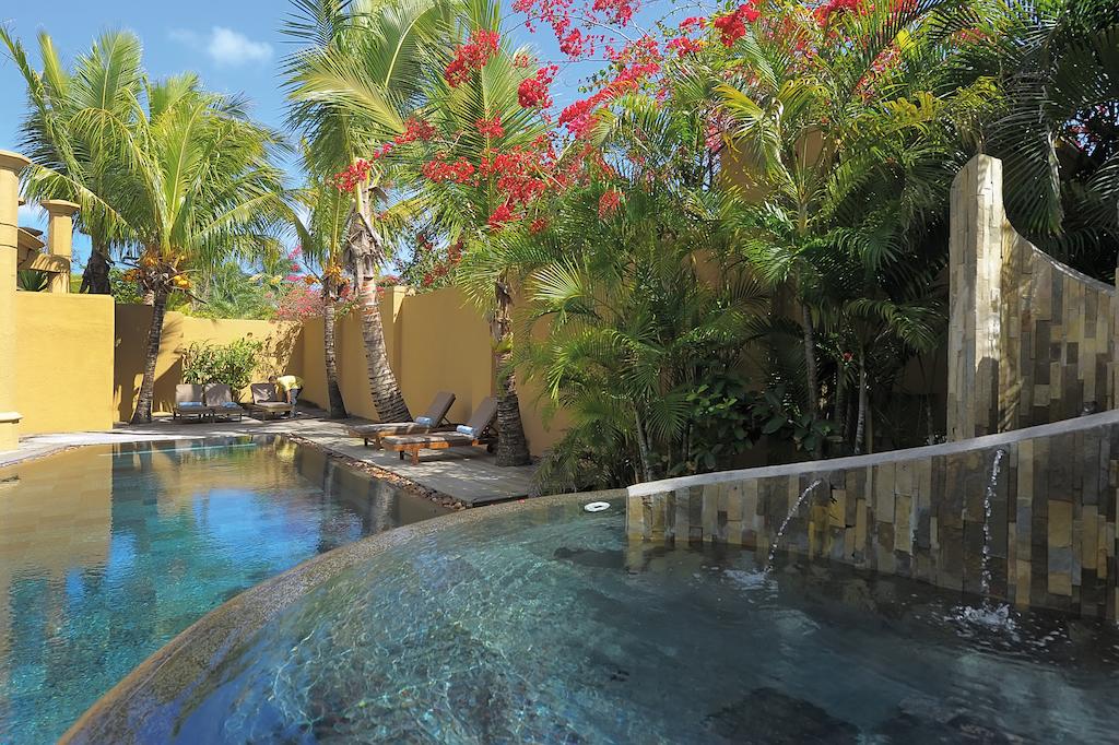 Відпочинок в готелі Mauricia Beachcomber Resort & Spa