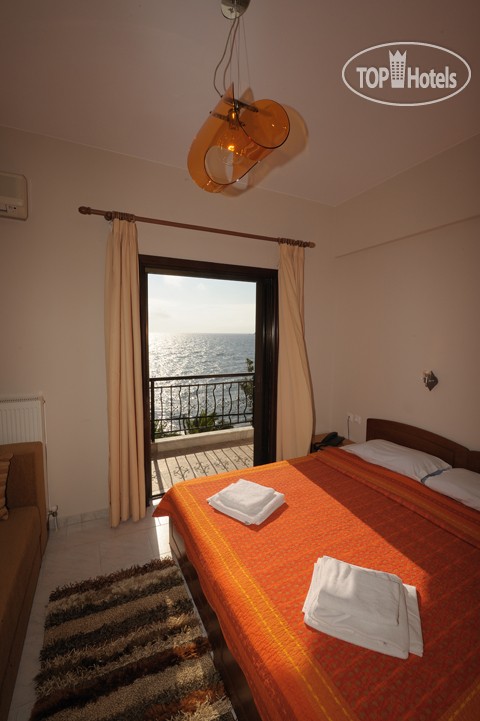 Tours to the hotel Akrogiali Hotel Athos Greece