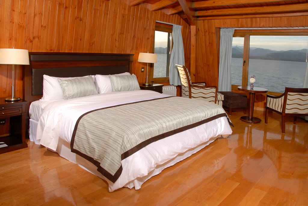 Bariloche Alma Del Lago Suites & Spa prices