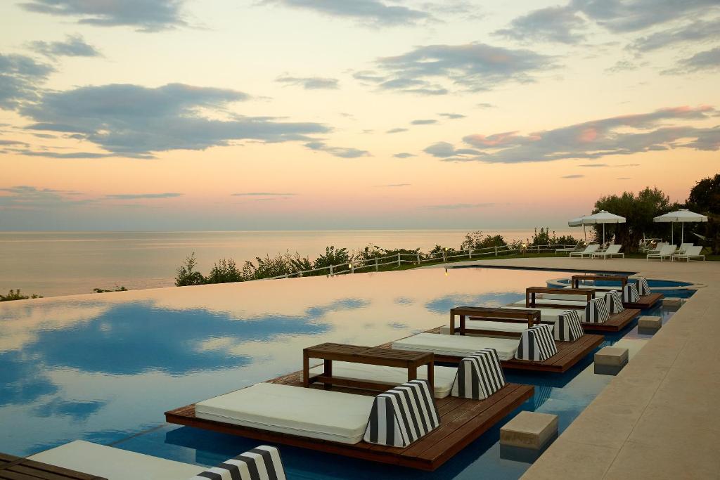 Reviews of tourists Cavo Olympo Luxury Resort & Spa