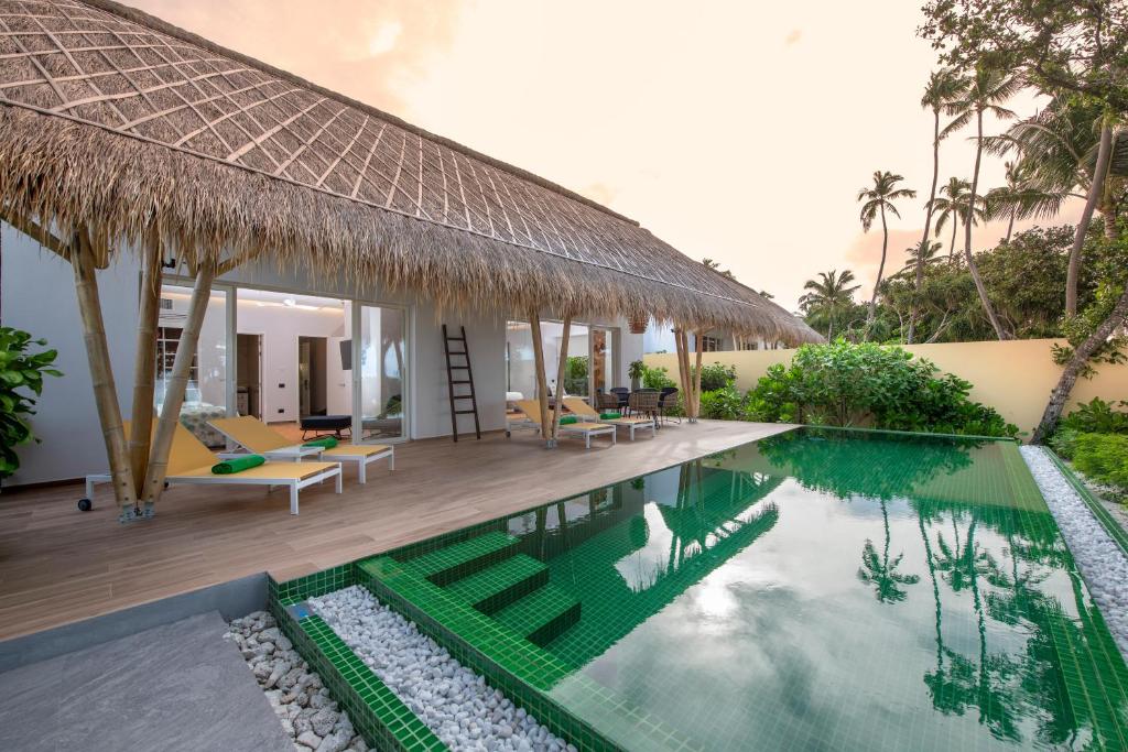 Відпочинок в готелі Emerald Maldives Раа Атол Мальдіви