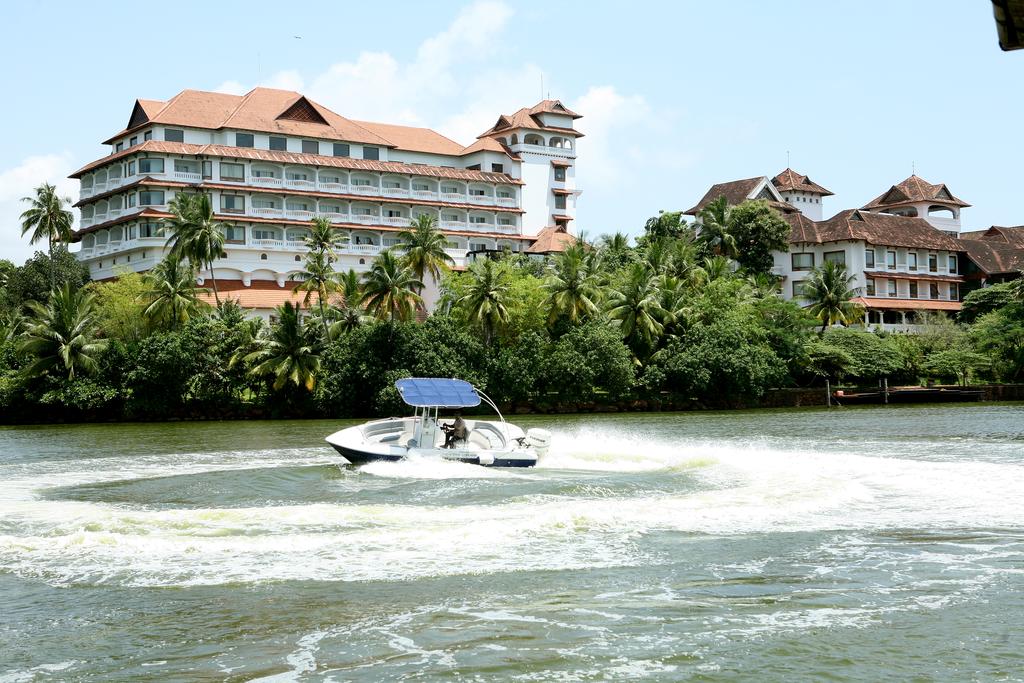 Отдых в отеле The Raviz Resort & Spa Ashtamudi Керала