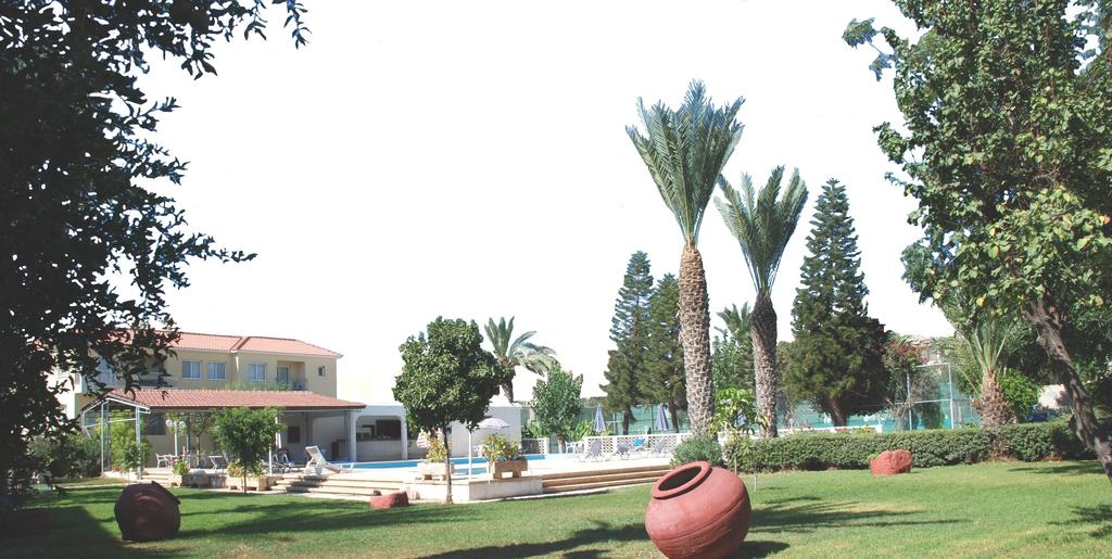 Marion Hotel, Кипр