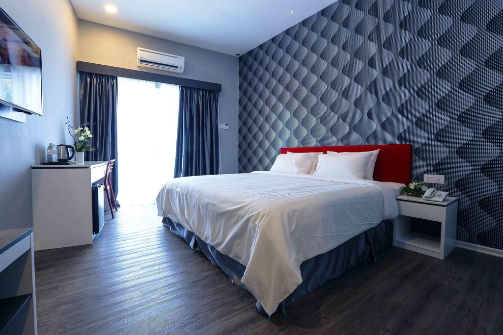 Цены в отеле Cenang Plaza Beach Hotel/Room Only