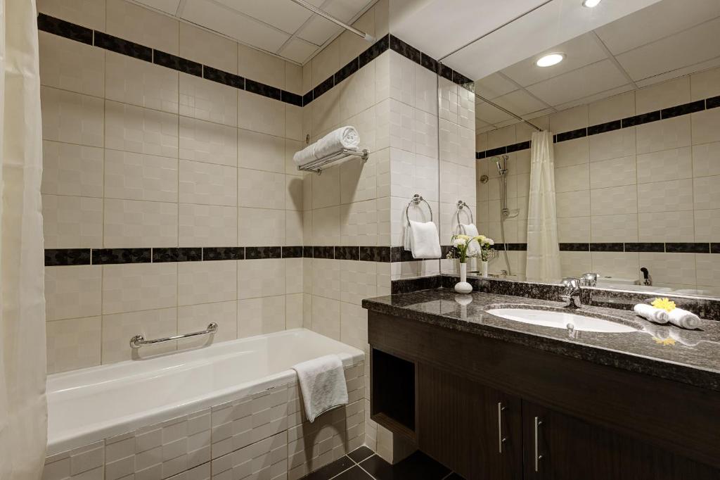 Abidos Hotel Apartment Dubailand ціна