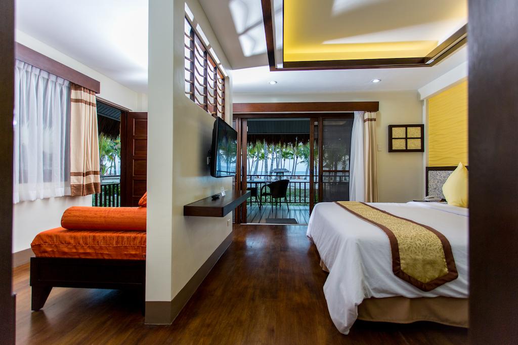 Відпочинок в готелі Bohol Beach Club