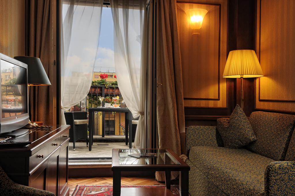 Горящие туры в отель Manzoni Hotel Milan Милан
