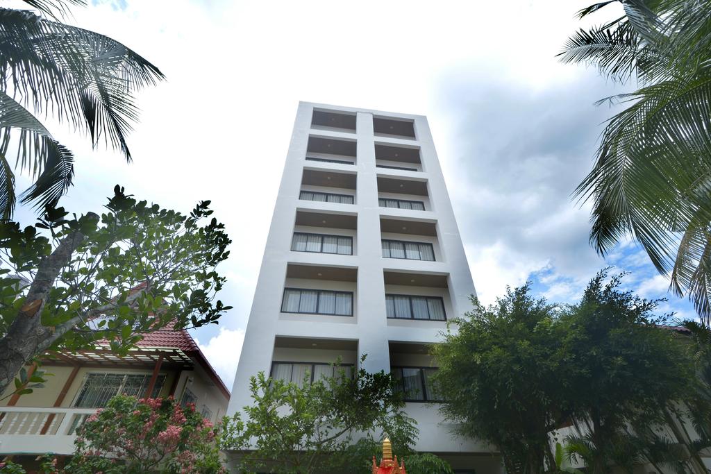 Готель, Patong Palace Hotel