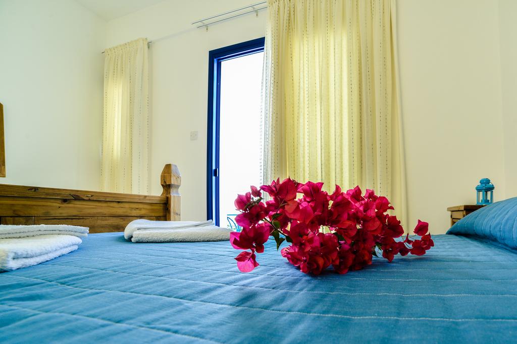 Горящие туры в отель Villas Azzurro Luxury Пафос Кипр